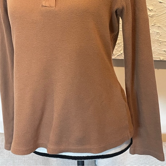🔥CLEARANCE🔥 Mate the Label Organic Cotton Thermal Henley Top Long Sleeve Camel - Picture 4 of 10
